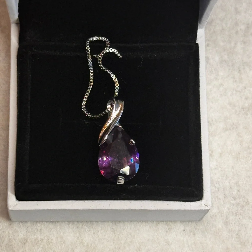 Elegant Purple Amethyst Teardrop Pendant Necklace - Picture 3 of 3
